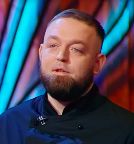 Александр Пономарев — Шеф-повар, участник шоу «Битва шефов» с Ивлевым Александр Пономарев — участник шоу «Битва шефов» с Ивлевым