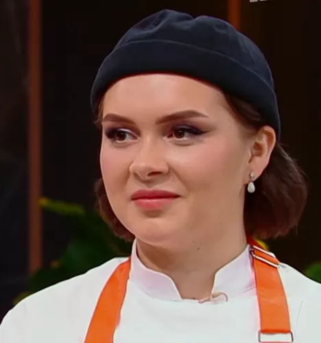 Екатерина Татаринова — Студентка, участник шоу «Полная посадка» с Ивлевым Екатерина Татаринова — участник шоу «Полная посадка» с Ивлевым