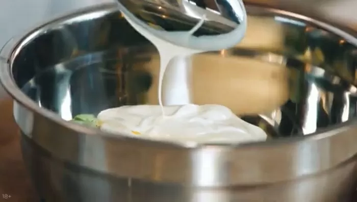 Сэндвич с лососем и авокадо - рецепт от Константина Ивлева