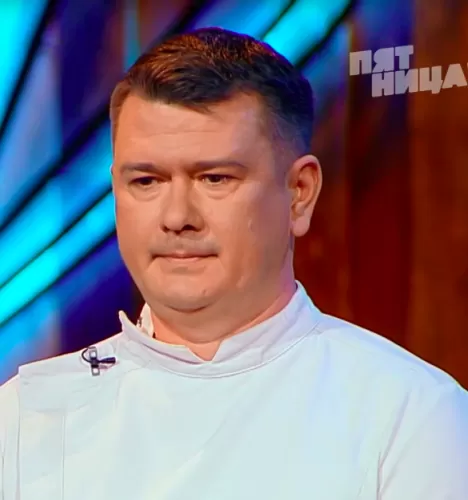 Дмитрий Комаров — Шеф-повар, участник шоу «Битва шефов» с Ивлевым Дмитрий Комаров — участник шоу «Битва шефов» с Ивлевым