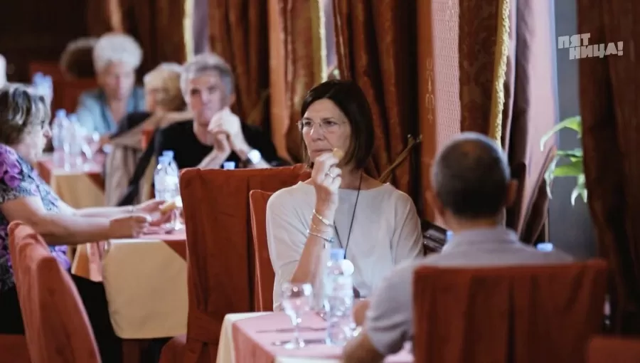 Справилось ли заведение Репин с полной посадкой?