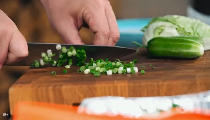 Шаурма с креветками и кальмарами - рецепт от Константина Ивлева