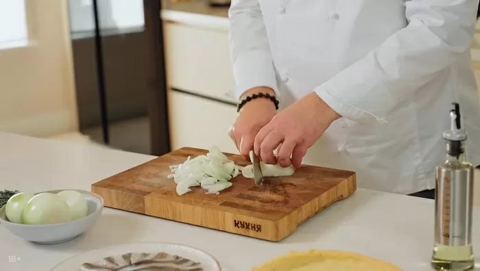 Пирог с мойвой - рецепт от Константина Ивлева