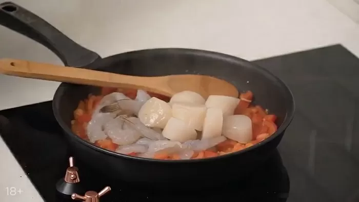 Рагу из морепродуктов - рецепт от Константина Ивлева