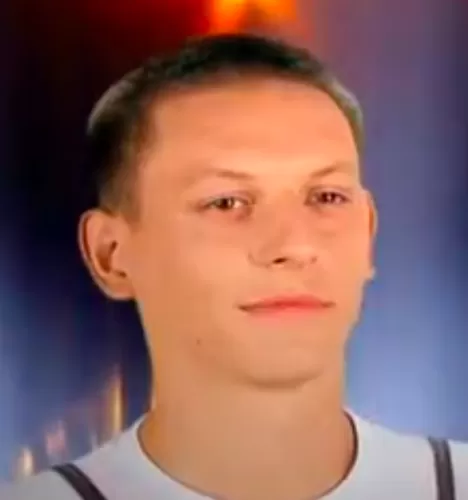 Илья Тамаровский — Су-шеф, участник шоу «Молодые ножи» с Ивлевым Илья Тамаровский — участник шоу «Молодые ножи» с Ивлевым