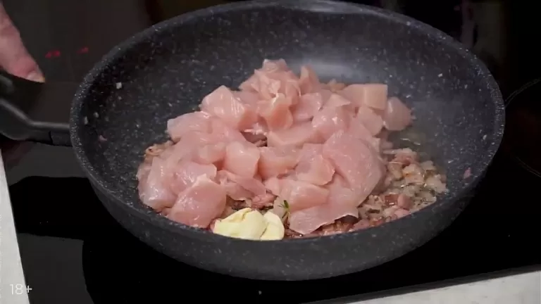 Паста с курицей в сливочном соусе - рецепт от Константина Ивлева