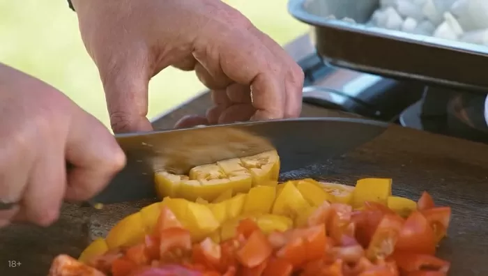Чахохбили из индейки в казане - рецепт от Константина Ивлева