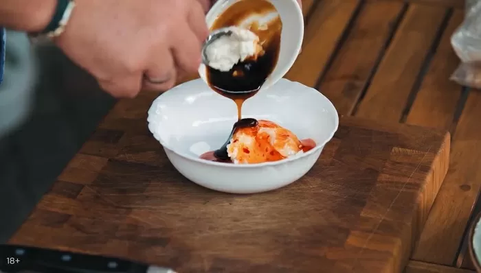 Шаурма с креветками и кальмарами - рецепт от Константина Ивлева