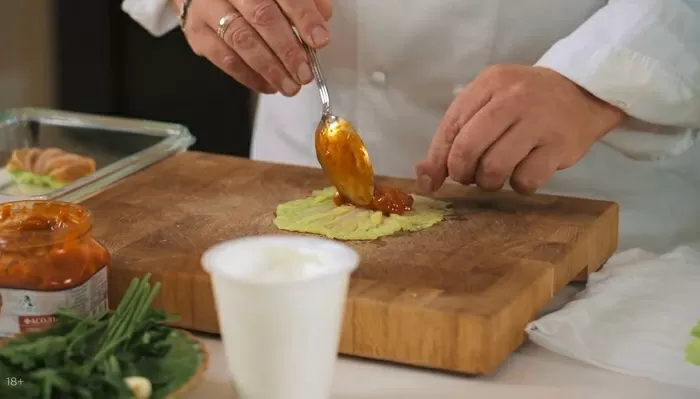 Мини-голубцы с фасолью - рецепт от Константина Ивлева