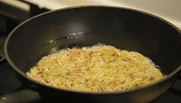 Пирог с мойвой - рецепт от Константина Ивлева