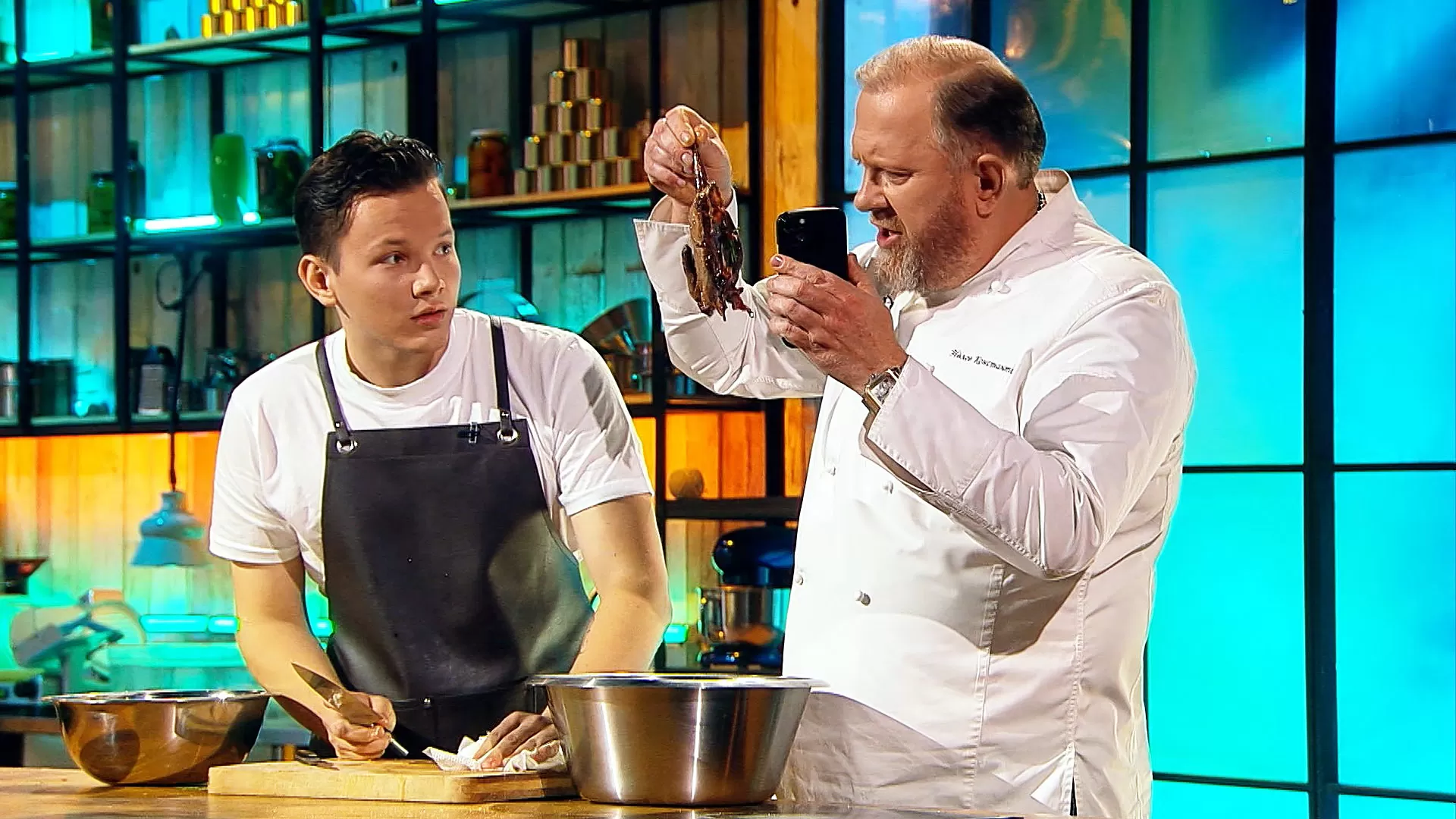 Молодые ножи  4 сезон 16 серия