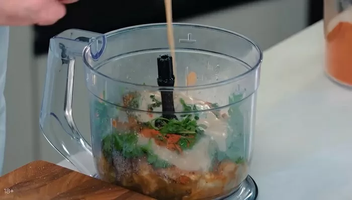 Бабагануш с хрустящими хлебцами - рецепт от Константина Ивлева