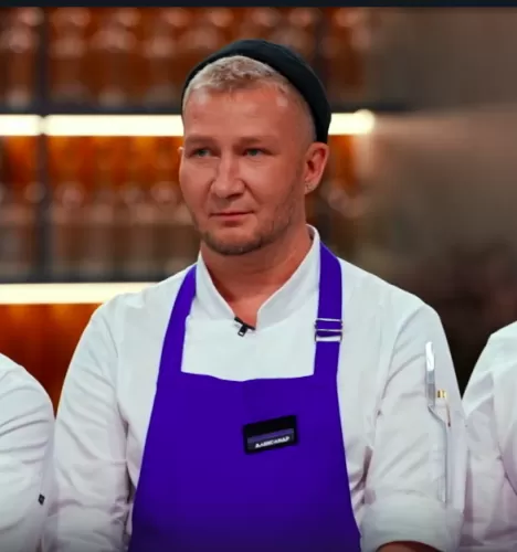 Александр Ерохин — Повар, участник шоу «Полная посадка» с Ивлевым Александр Ерохин — участник шоу «Полная посадка» с Ивлевым