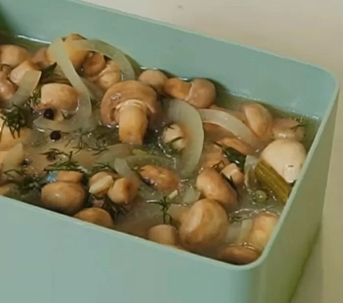 Маринованные шампиноны - рецепт от Константина Ивлева