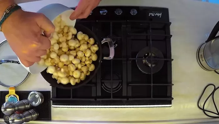 Маринованные шампиноны - рецепт от Константина Ивлева