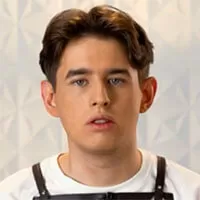 Дмитрий Белоусов — , участник шоу «Молодые ножи» с Ивлевым Дмитрий Белоусов — участник шоу «Молодые ножи» с Ивлевым