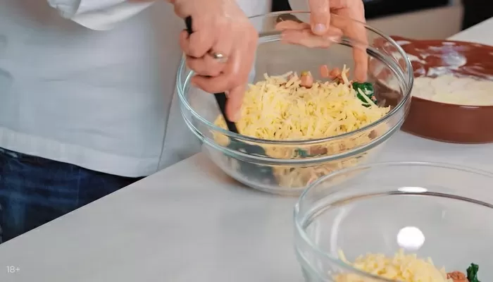 Картофельная запеканка с двойным сыром - рецепт от Константина Ивлева