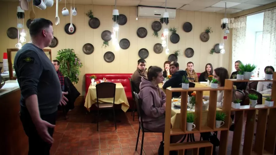 Справилось ли заведение Ложки-кружки с полной посадкой?