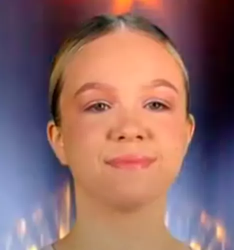 Валерия Лукова — Кондитер, участник шоу «Молодые ножи» с Ивлевым Валерия Лукова — участник шоу «Молодые ножи» с Ивлевым