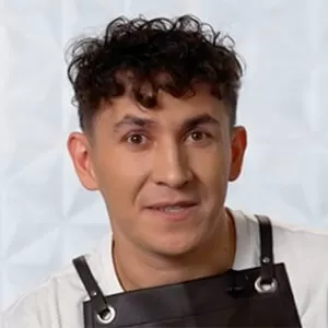 Александр Сердюк — , участник шоу «Молодые ножи» с Ивлевым Александр Сердюк — участник шоу «Молодые ножи» с Ивлевым