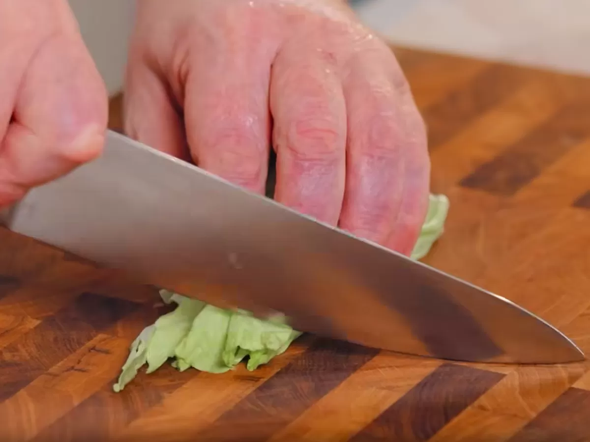 Бургер на греческий манер - рецепт от Константина Ивлева