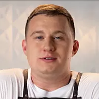 Денис Сургаев — участник шоу  «Молодые ножи» с Ивлевым