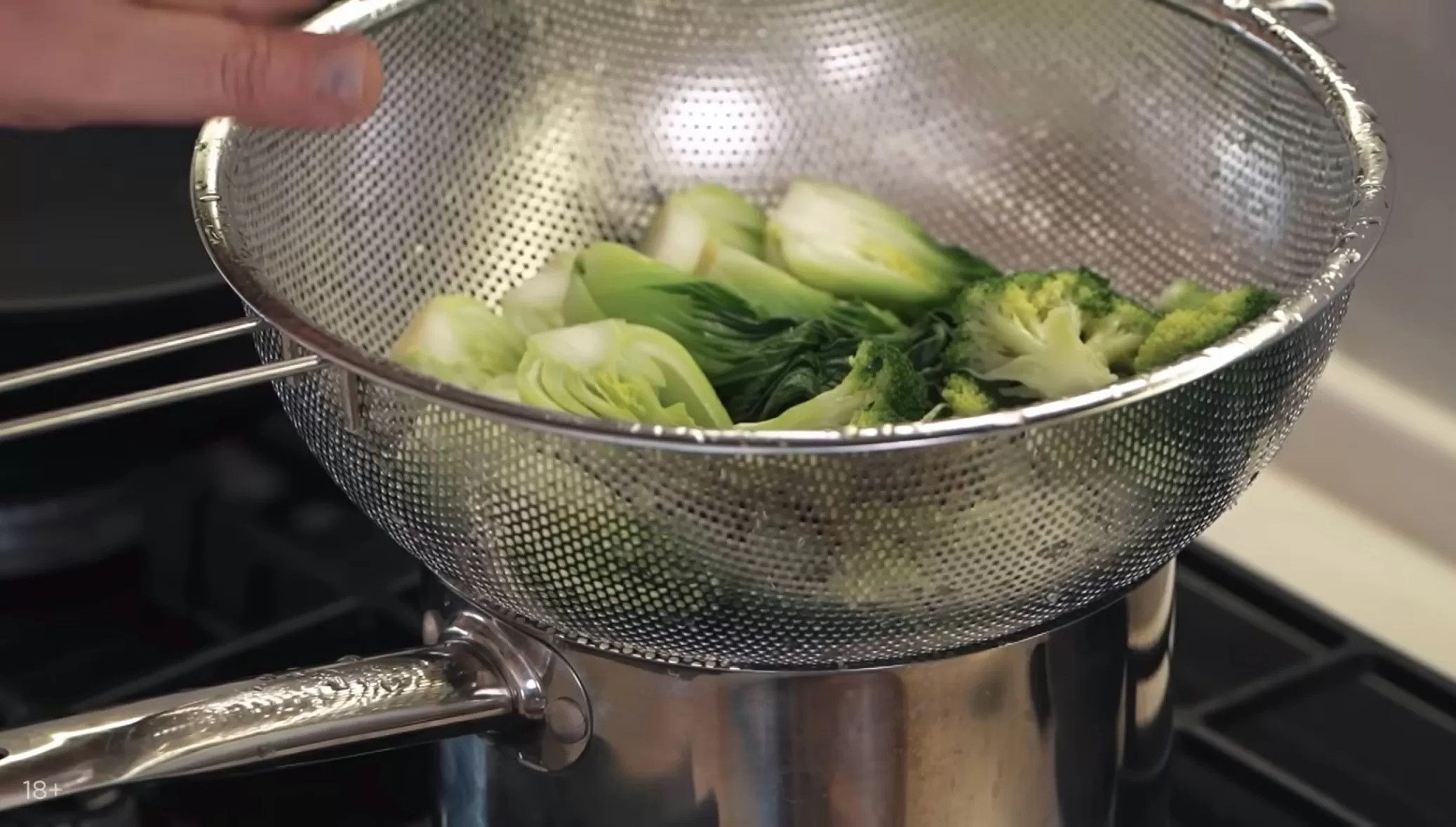 Говядина в соусе black pepper - рецепт от Константина Ивлева