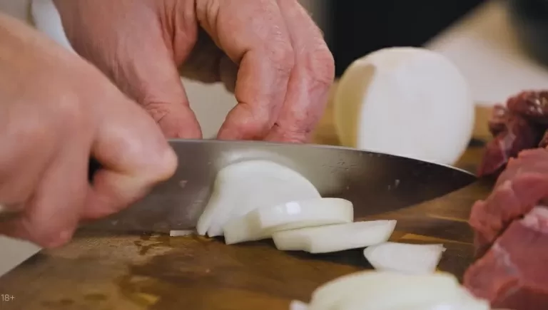 Мясо по-Кремлевски - рецепт от Константина Ивлева