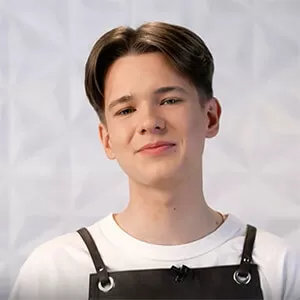 Дмитрий Стукан — , участник шоу «Молодые ножи» с Ивлевым Дмитрий Стукан — участник шоу «Молодые ножи» с Ивлевым