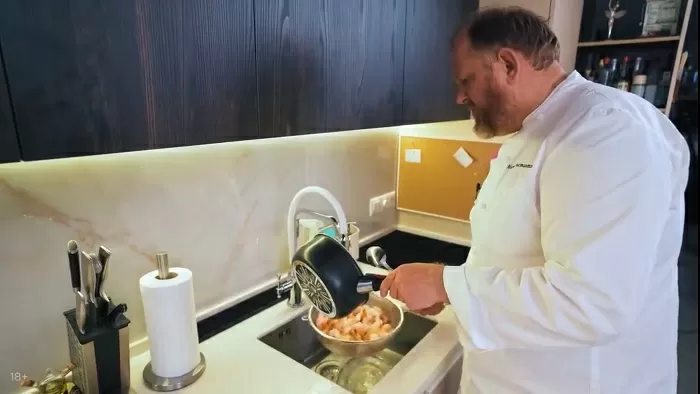 Жареные креветки - рецепт от Константина Ивлева