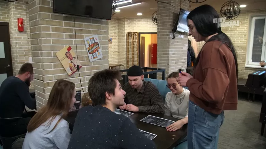 Справилось ли заведение Синий лось с полной посадкой?