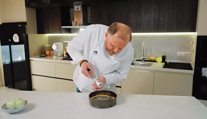 Пирог с мойвой - рецепт от Константина Ивлева