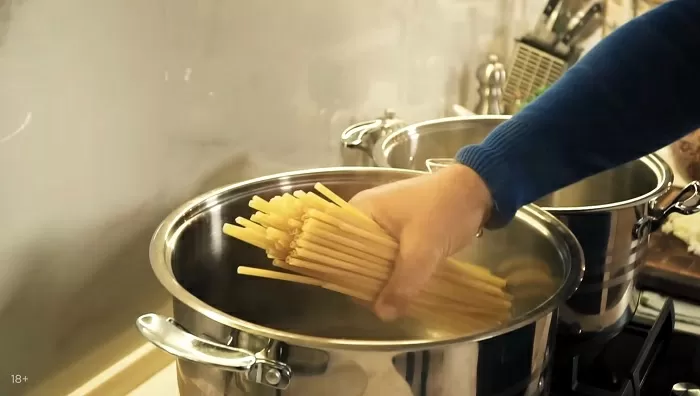 Макароны по-флотски - рецепт от Константина Ивлева