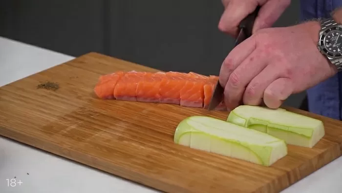 Шашлычки из семги - рецепт от Константина Ивлева