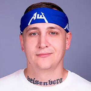 Ярослав Якимович — , участник шоу «Молодые ножи» с Ивлевым Ярослав Якимович — участник шоу «Молодые ножи» с Ивлевым