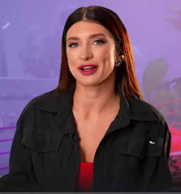 Камилла Дмитриева — Блогер, телеведущая, участник шоу «Битва шефов. Звёзды» с Ивлевым Камилла Дмитриева — участник шоу «Битва шефов. Звёзды» с Ивлевым