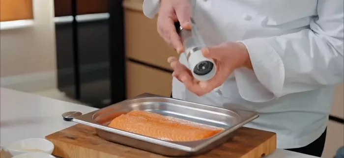 Салат с семгой, картофелем и рукколой - рецепт от Константина Ивлева