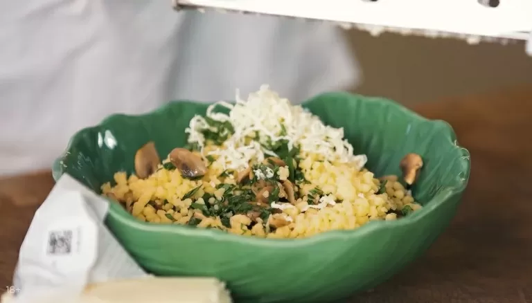 Куриные зразы с грибами и сыром - рецепт от Константина Ивлева