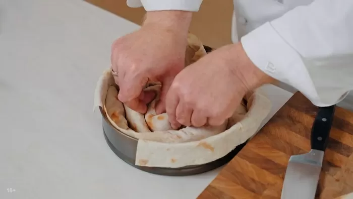 Мясной пирог в лаваше - рецепт от Константина Ивлева