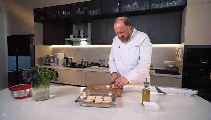 Суп биск из раков с креветками - рецепт от Константина Ивлева