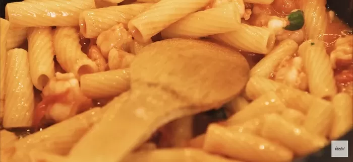 Паста Арабьята с креветками - рецепт от Константина Ивлева