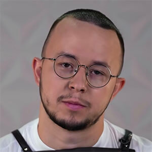 Илья Лейченко