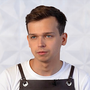 Максим Волков