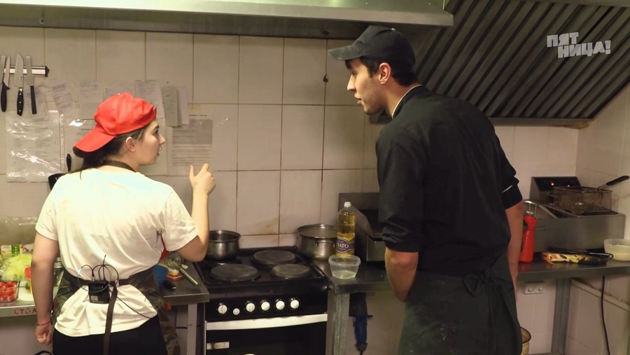 Справилось ли заведение Best Burger с полной посадкой?
