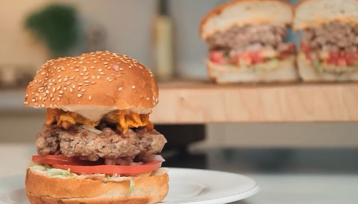 Бургер с лисичками - рецепт от Константина Ивлева