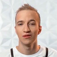 Евгений Савельев
